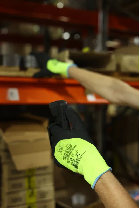 Нейлоновые перчатки Mollis Plus GM1011L- 10 с покрытием 3/4 вспененным латексом р.10 (XL)