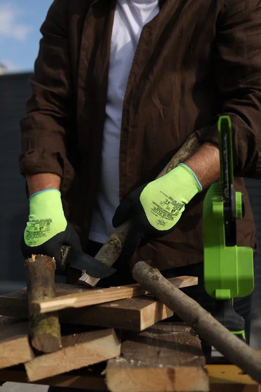 Нейлоновые перчатки Mollis Plus GM1011L- 10 с покрытием 3/4 вспененным латексом р.10 (XL)