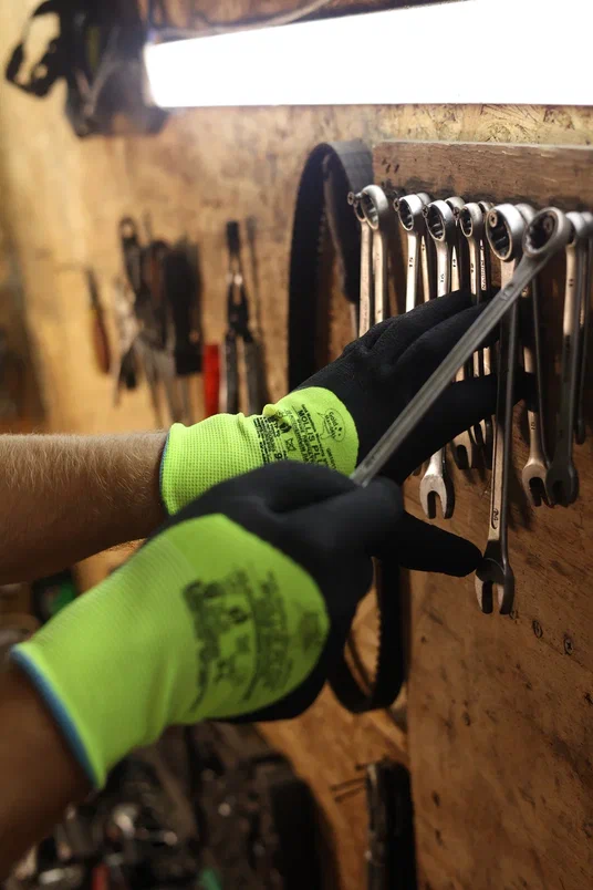 Нейлоновые перчатки Mollis Plus GM1011L- 10 с покрытием 3/4 вспененным латексом р.10 (XL)